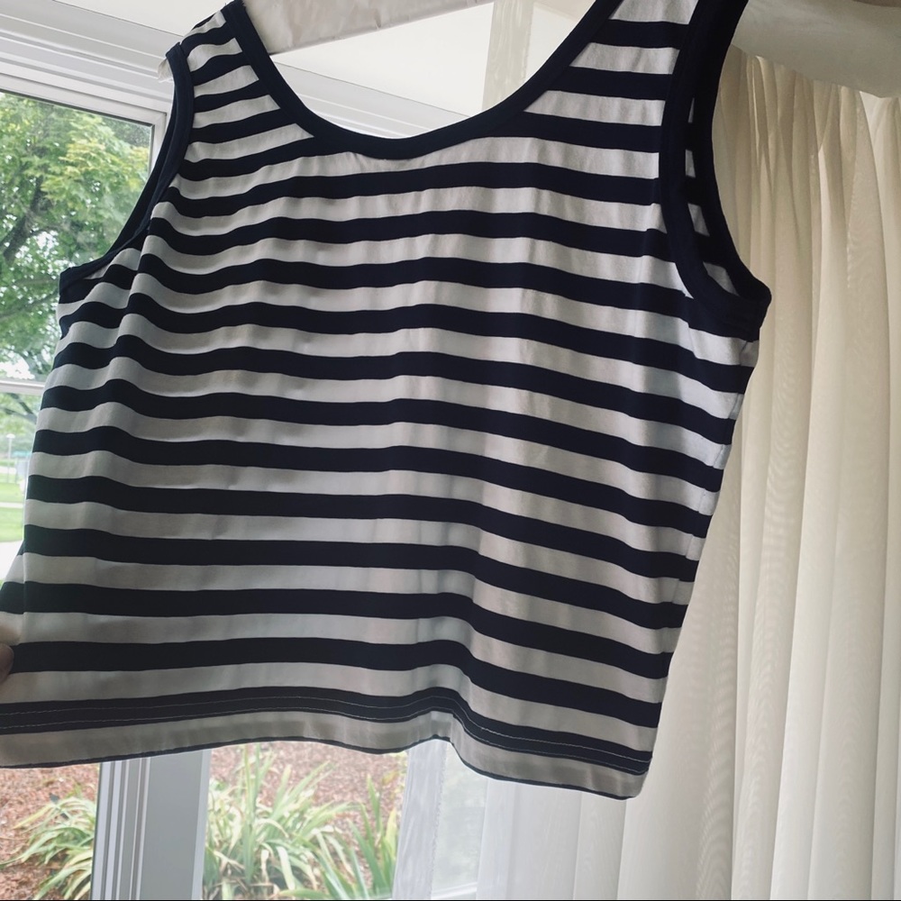 Tail tennis tank
